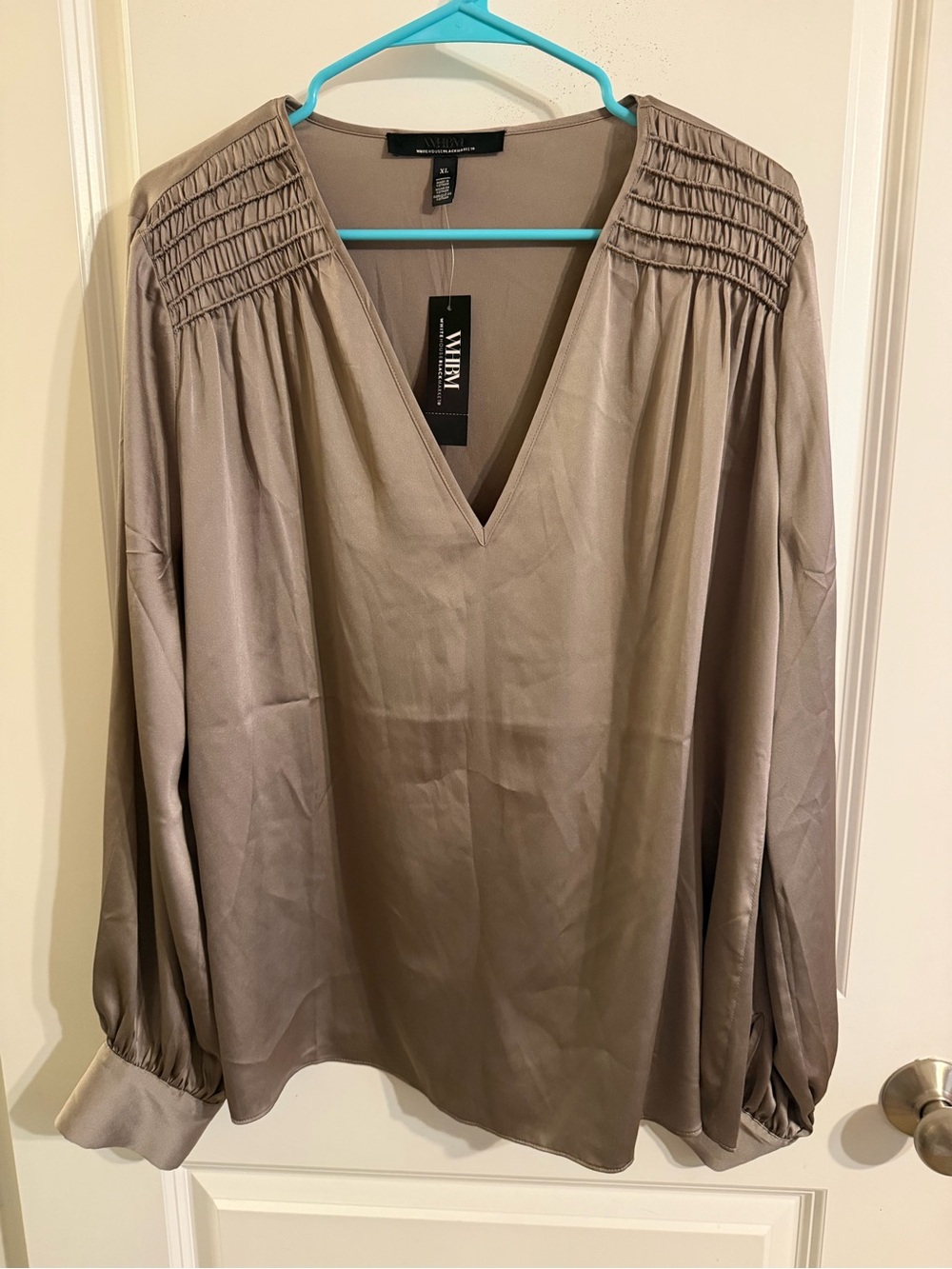 White House Black Market Taupe V-Neck Smocked Shoulder Blouse size XL